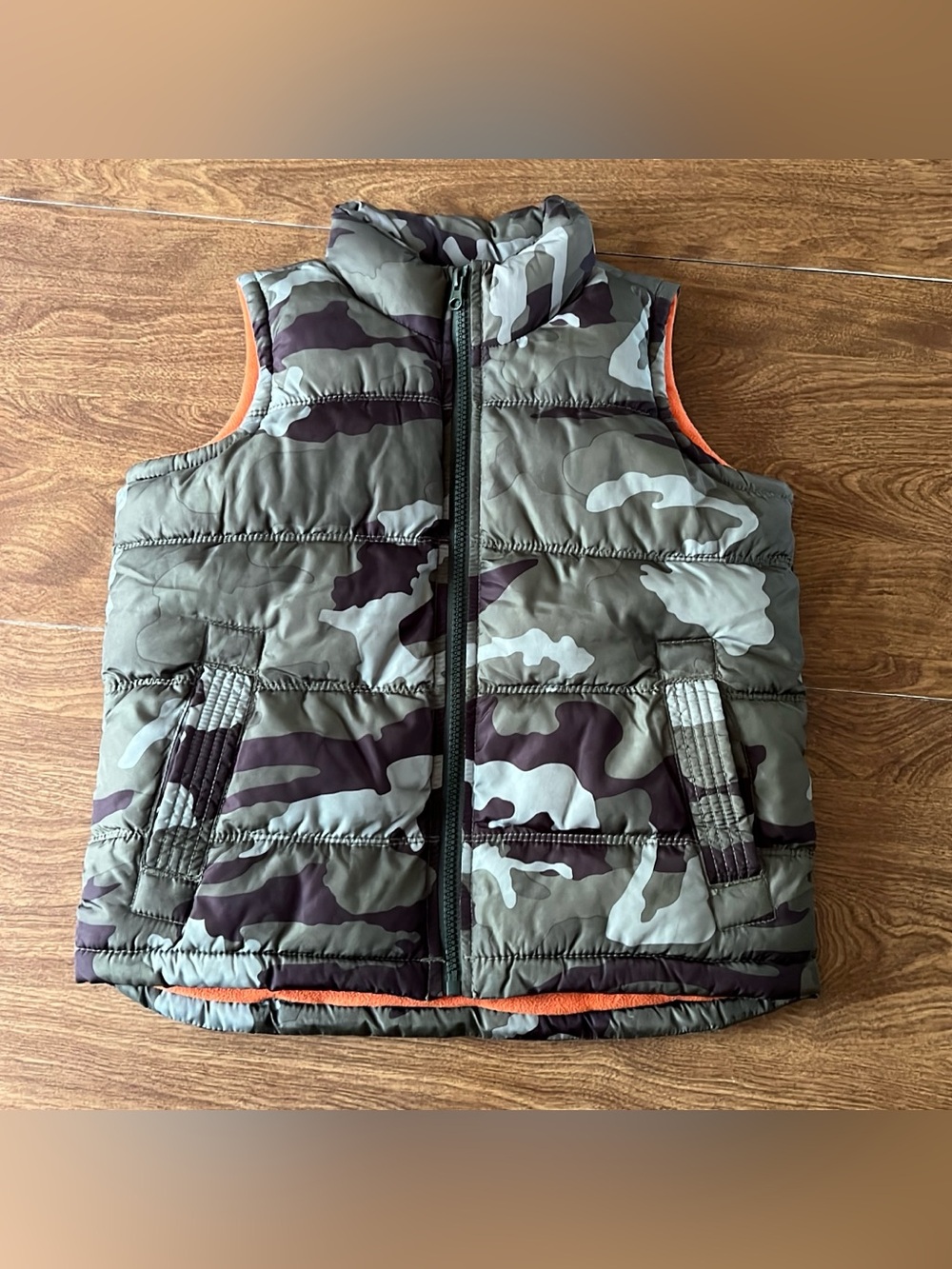 Old Navy Children Camouflage Green Orange full zip Toddlers Vest Kids size XS/5
